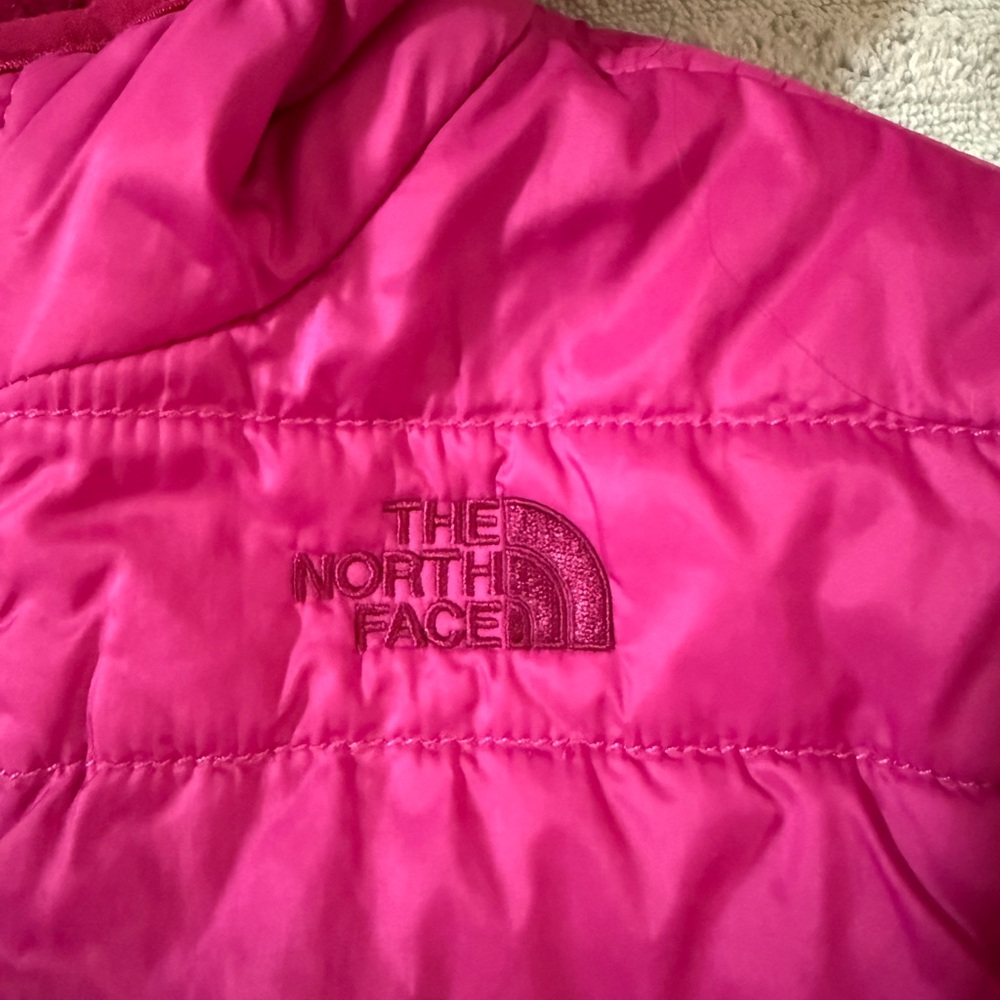 The North Face Fuchsia Jacket reversible with hood & pockets 4T - Picture 2 of 16